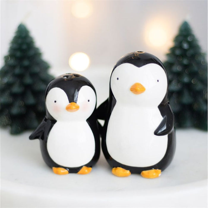 Hugging Penguins Salt and Pepper Shakers - The Gift Cabin UK